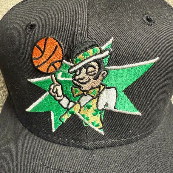 NEW ERA VINTAGE BOSTON CELTICS BASKETBALL NBA SNAPBACK HAT USA - Picture 6 of 7